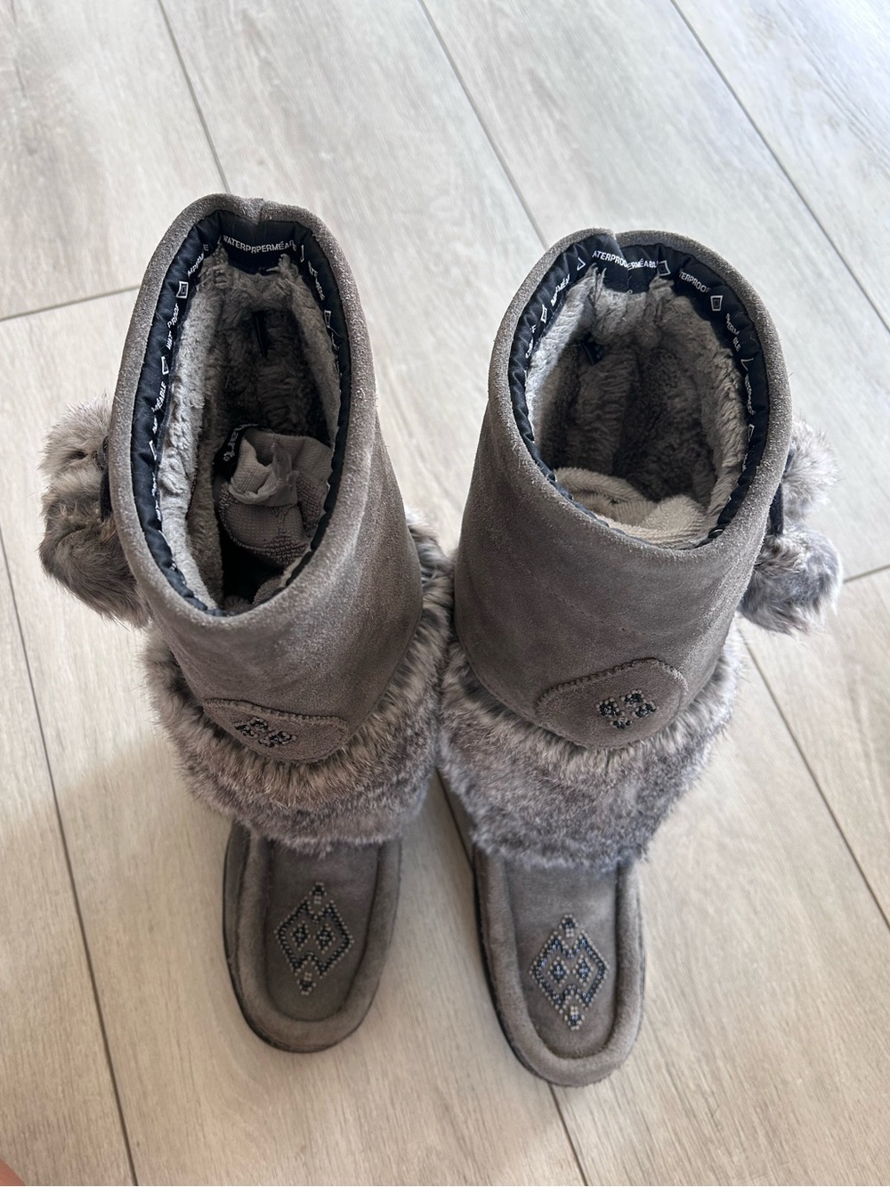 Manitobah Mukluks Waterproof Snowy Owl Gray Suede Fur Winter Boots Cozy Warm - Picture 9 of 12